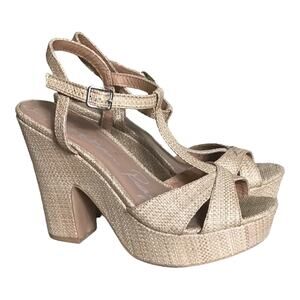 American Rag T- Strap  Natural Woven platform Chunky heel Sandal  Size 8.5 EUC